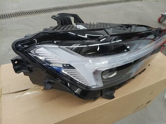 Volvo xc60 II facelift 21 light right full led mid - 3