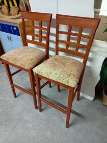 Prodám 2 x hezké velké barové židle z masivu - 3
