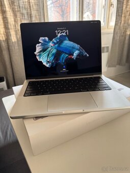 Nový MacBook Pro 14 M3 Pro Silver 512gb - 3