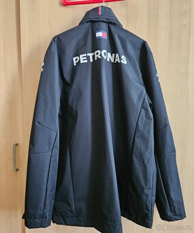 Mercedes petronas xxl bunda - 3