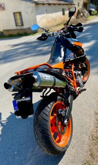 KTM 950 SMR Supermoto - 3