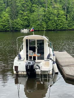 Aqualine 645 + Mercury F 150 L EFI a lodním vlekem Tema Boat - 3