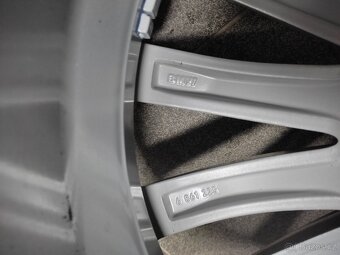 Originální ráfek BMW G11 G12 G32 č.6861225 - 3