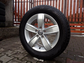 ZÁNOVNÍ ZIMNÍ ORIGINÁL VW 16" 5x112 pneu 205/60R16 - 3