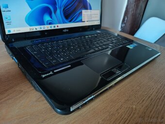 Velký notebook 18,4", Fujitsu, Core i5, 8Gb/256GB SSD + 1TB - 3