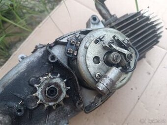 Motor Jawa 50/550 50/555 pařez - 3