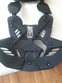 Hrudni chránič thor - 3