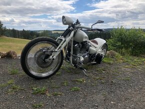 Yamaha XV 1600 Custom - 3
