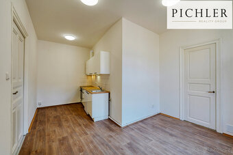Pronájem bytu 3+1, 82 m², Plzeň, Bezručova - 3