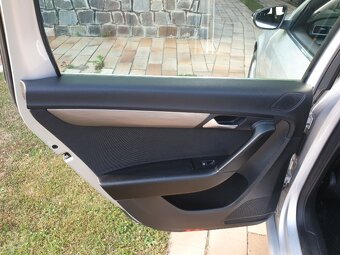 Volkswagen Passat kombi 2.0 TDI DSG Bi-XEN NAVI,Taž.zařízení - 3
