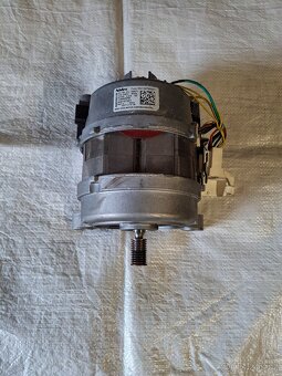 Motor do pračky Nidec typ WU126T50E01 - 3