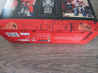 LEGO Icons 10302 Transformers Optimus Prime - 3