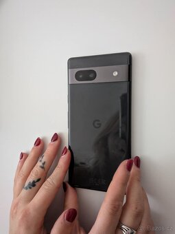 Google Pixel 7a 5G 8GB/128GB černý + odolný kryt - 3