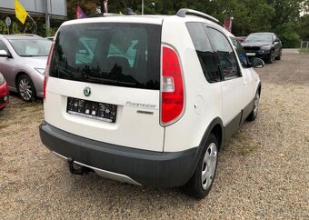 Škoda Roomster Scout 1.6 TDi nafta manuál 66 kw - 3
