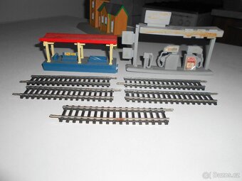 VLÁČKY ho - STAVBY, 5 KOLEJÍ - 3