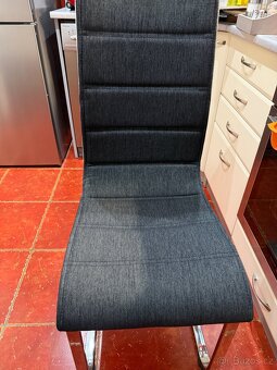 Jidelni stul+zidle - 3