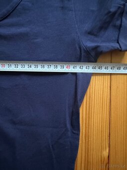 Tmave modre tricko - 3