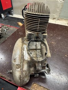 Predám MOTOR JAWA 250/353 na - 3