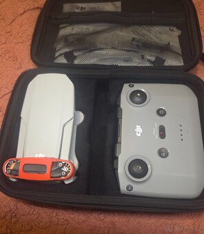 DJI Mini 2 SE (kat. C0) jako nový, 19 cyklů, pouzdro SD card - 3