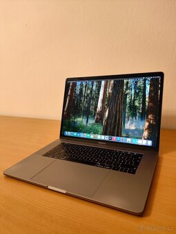 Apple MacBook Pro 15 2018 – i7 | 16GB | 256GB - 3