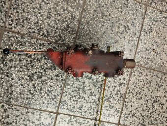 Hydraulický rozvaděč - 3