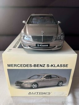 1:18 Autoart, Mercedes - 3