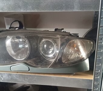Nádherné xenony e46 BMW facelift - 3