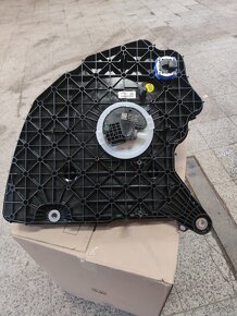 Nádrž AdBlue Audi A4. OE.: 8W0131879 BB - 3