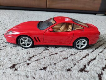 Ferrari 550 Maranello 1:18 - Maisto - 3