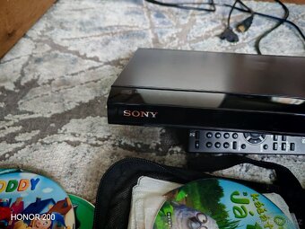 DVD Sony s hromadou pohádek. - 3