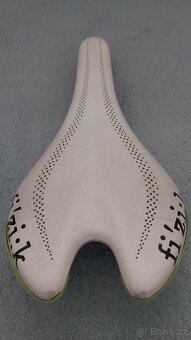 Universální sedlo Fizik Pavé CX - 3