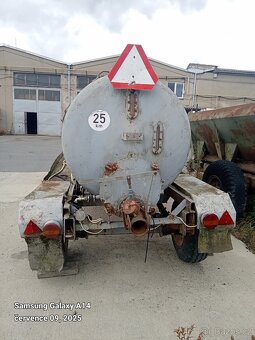 Fekál 3600 l . - 3