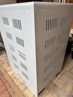 Skříň (rack) na technologii fotovoltaiky - 3