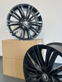 Originální alu kola Canopus ⚫️, Škoda Superb 3, 5x112 r19 - 3
