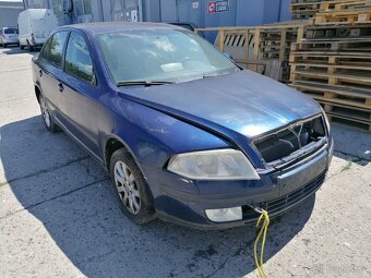 ŠKODA OCTAVIA II. -DÍLY Z VOZU - 3