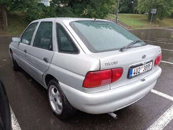 Ford Escort - 3