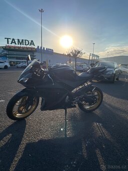 Yamaha yzf r125 2011 - 3