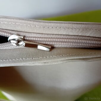 dámská kabelka nová 23 x 21cm - 3