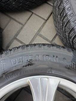 Zimní sada Continental 195/65 R15 na disku 6,5Jx15H2 ET45 - 3