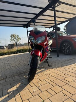 Honda CBR125 R - 3
