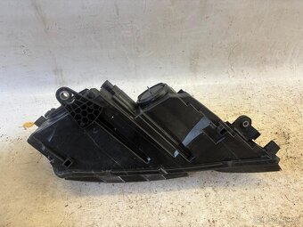 Přední levé světlo Škoda Octavia 3 facelift - 3