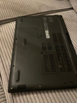 Acer Aspire A315-51 – i5 / 8 GB / SSD 237 GB - 3