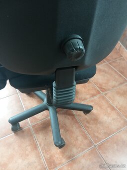 Kancelářská židle k PC, počítači, studentská - 3