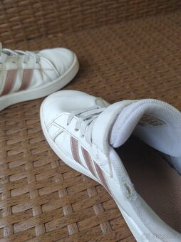 Tenisky Adidas vel.34 - 3