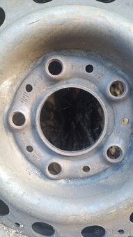 Dojezdová pneu BMW E21 - 3