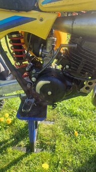 Suzuki RM 465 - 3