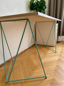 Designový pracovní stůl české značky Master & Master - 3