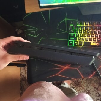 Prodám PS4 - 3