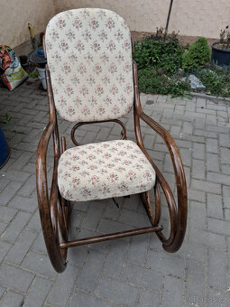 Staré houpací křeslo /určeno k renovaci/ - 3
