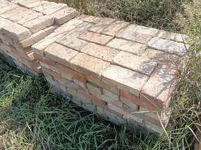 Staré cihly zvonilky - 3
